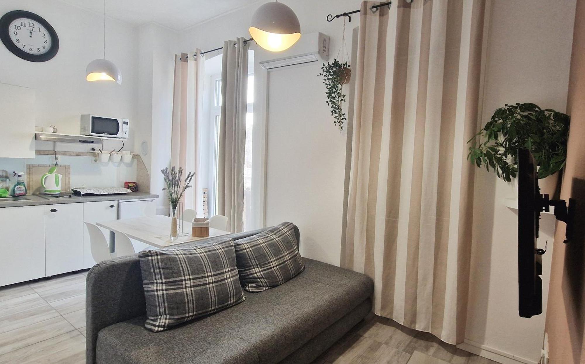Apartment Megy With Balcony In City Center Crikvenica Esterno foto