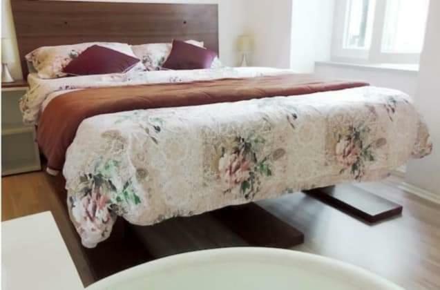 Apartment Megy With Balcony In City Center Crikvenica Esterno foto